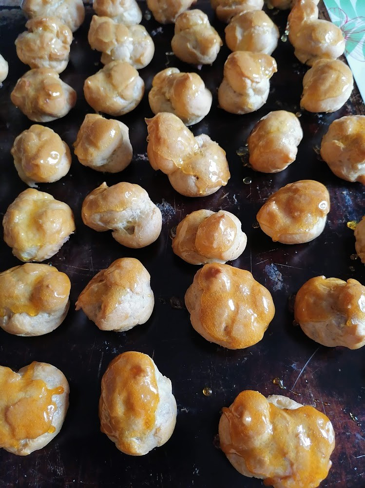 petit choux caramel 